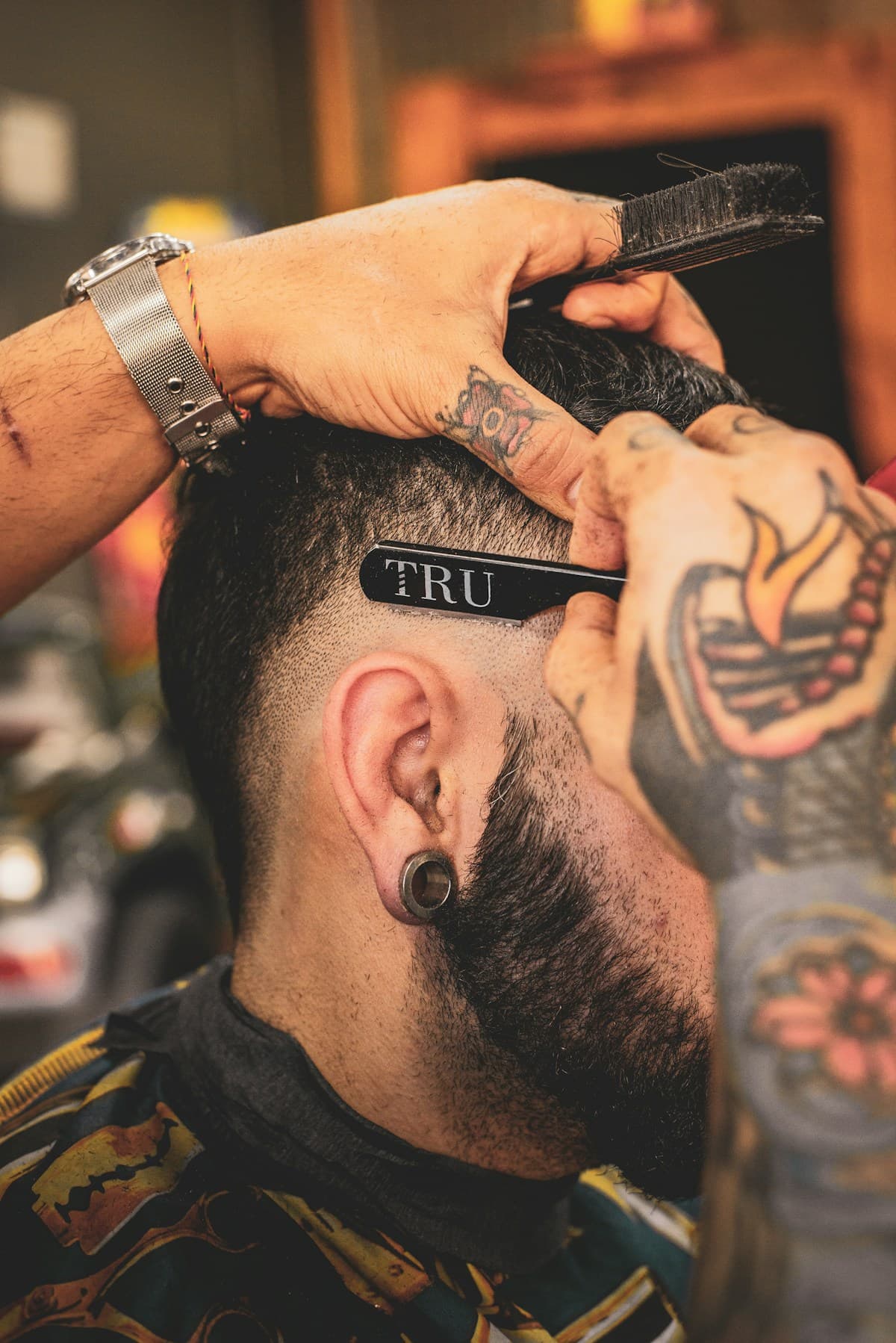 Imagem de referência: instrumentos e cuidado de barbearia